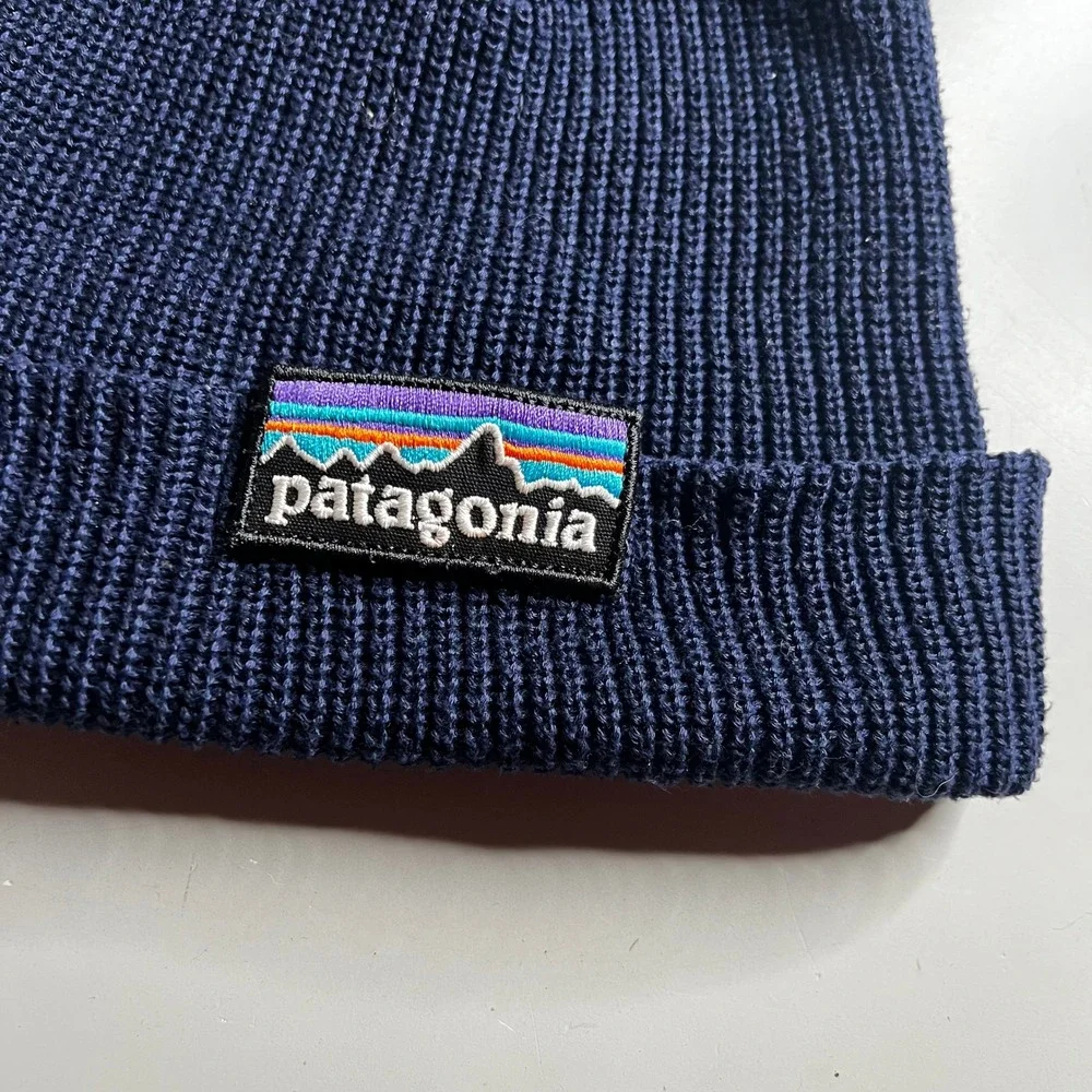 Patagonia Fishermans Rolled Beanie Navy‎ Blue Recycled Polyester P-6 Logo Hat
